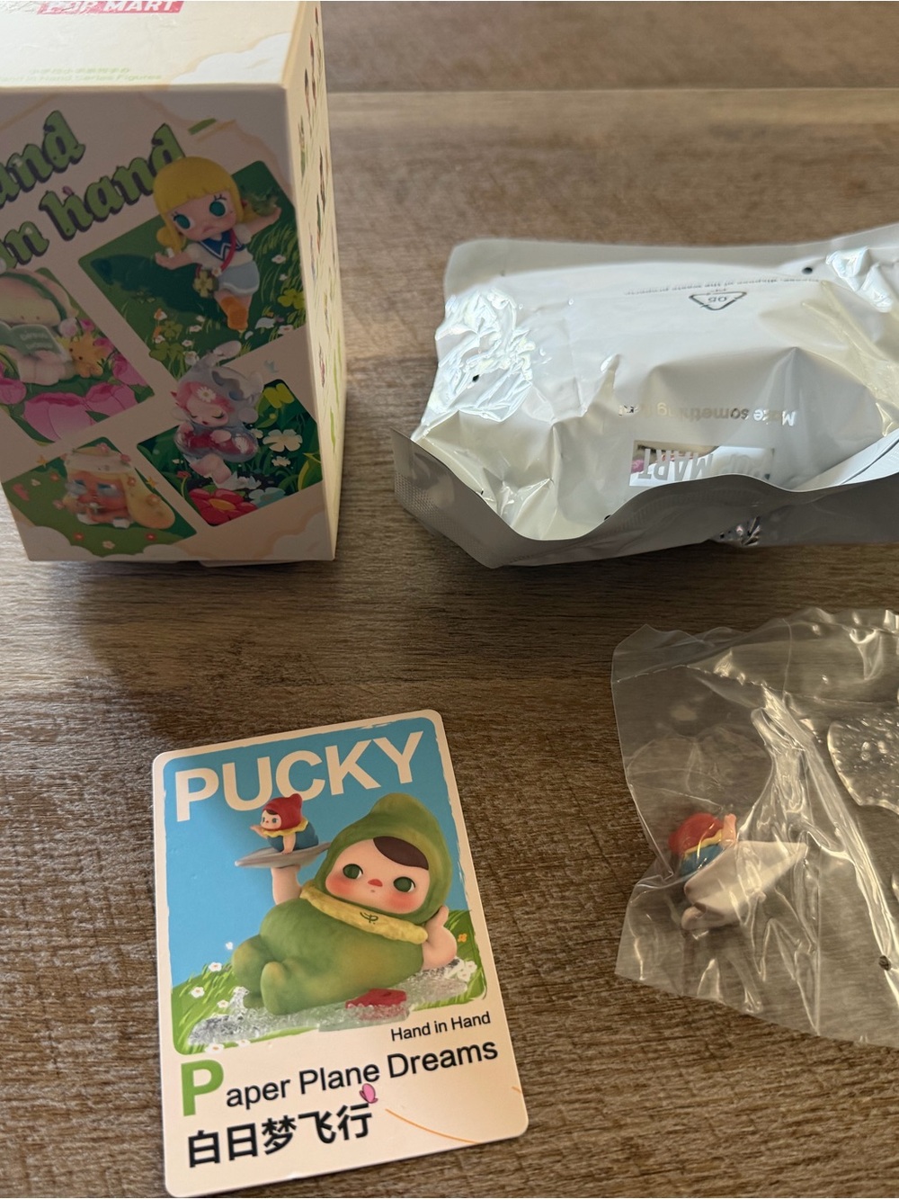 POP MART PUCKY 'Paper Plane Dreams' Cute Figurine Carded